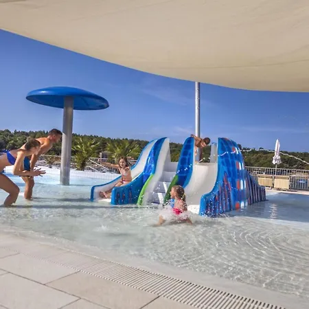 Kamp Valamar Lanterna - Roan