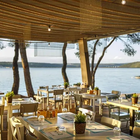 Valamar Lanterna - Roan Kamp